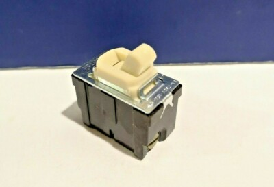 #ad LEVITON IVORY DESPARD Interchangeable SINGLE Pole Toggle Switch NEW 1750 I $12.95