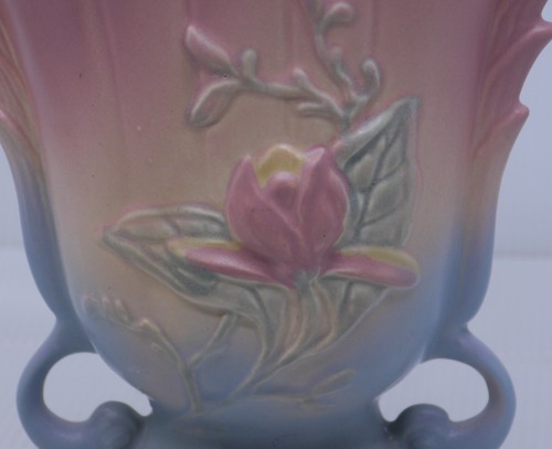 VINTAGE HALL ART POTTERY VASE, MAGNOLIA MATTE LINE, HANDLED, NO. 1, 8.5 IN. - Picture 6 of 8