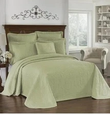 King Charles Modern Farmhouse Floral Matelasse Bedspread, 100% Cotton Breatha...