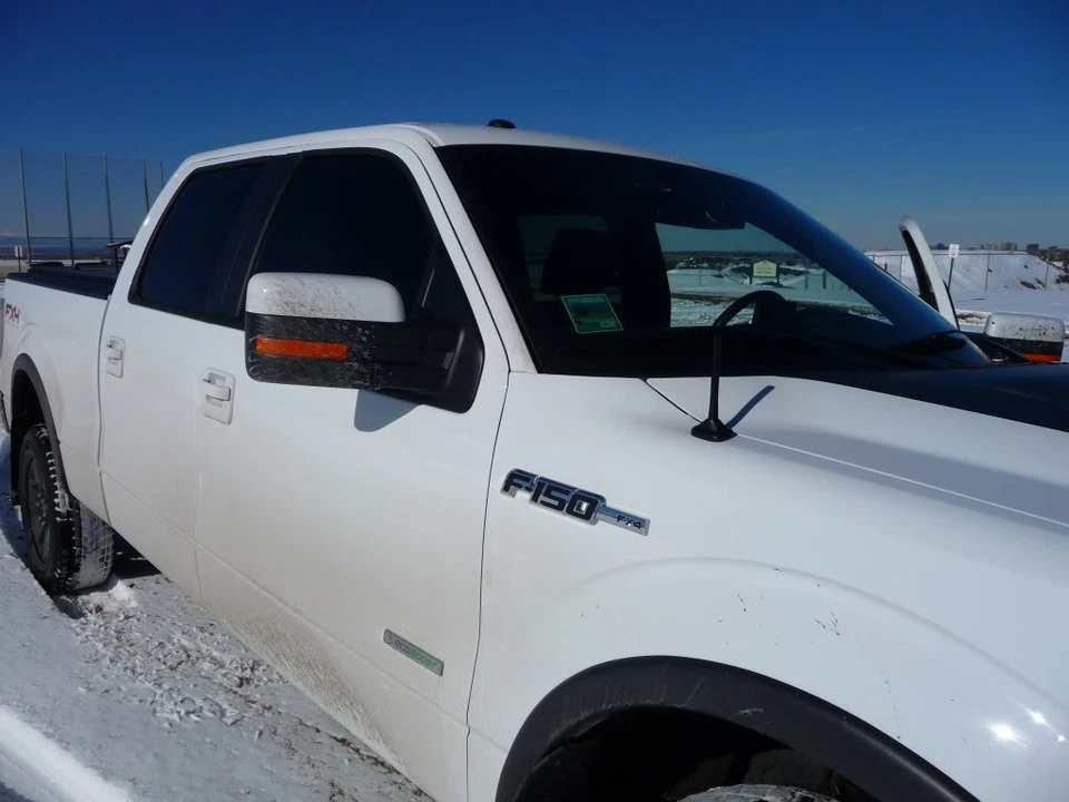 The Stubby (5" Inch) Replacement Antenna - 1998 thru 2006 BMW M3 Convertible FM - Image 2 of 4