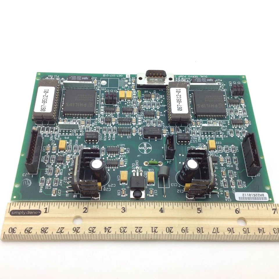 Controlador de bomba servo doble Siemens Bayer 067-B354-01 Rev D Foto 3 de 4