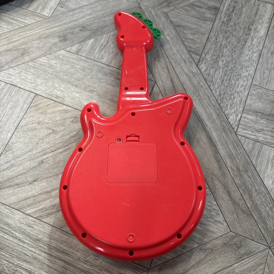 Wiggles Play Along Guitar Musical Touring Party Songs 2003 Spin Master Toy Red - Image 4 of 4