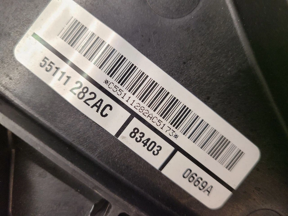 11 - 23 Chrysler 300 Radiator Fan Motor Assembly Single Fan Challenger Charger - Imagem 2 de 4