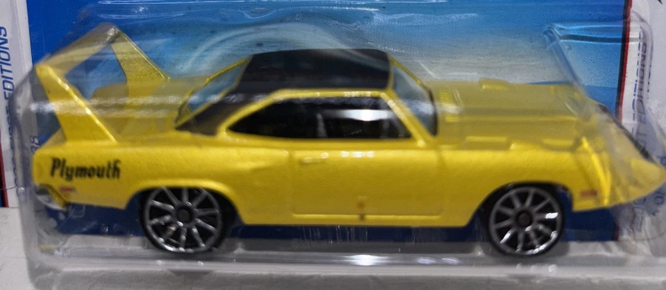 Hot Wheels 2006 First Editions ‘70 Plymouth Superbird Lot Blue And Yellow #1/38 - Image 3 of 4