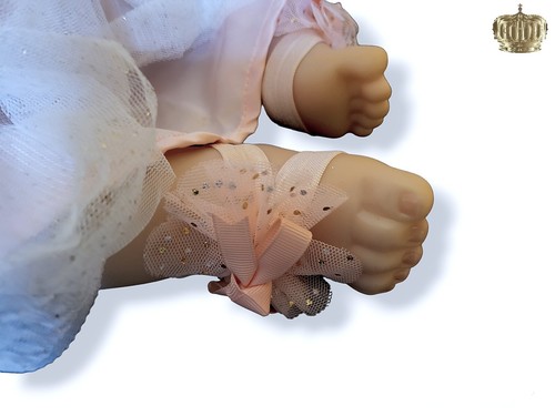24 inch silicone vinyl doll. Iliana Collection. More than 10 luxury accessories. - Picture 6 of 12