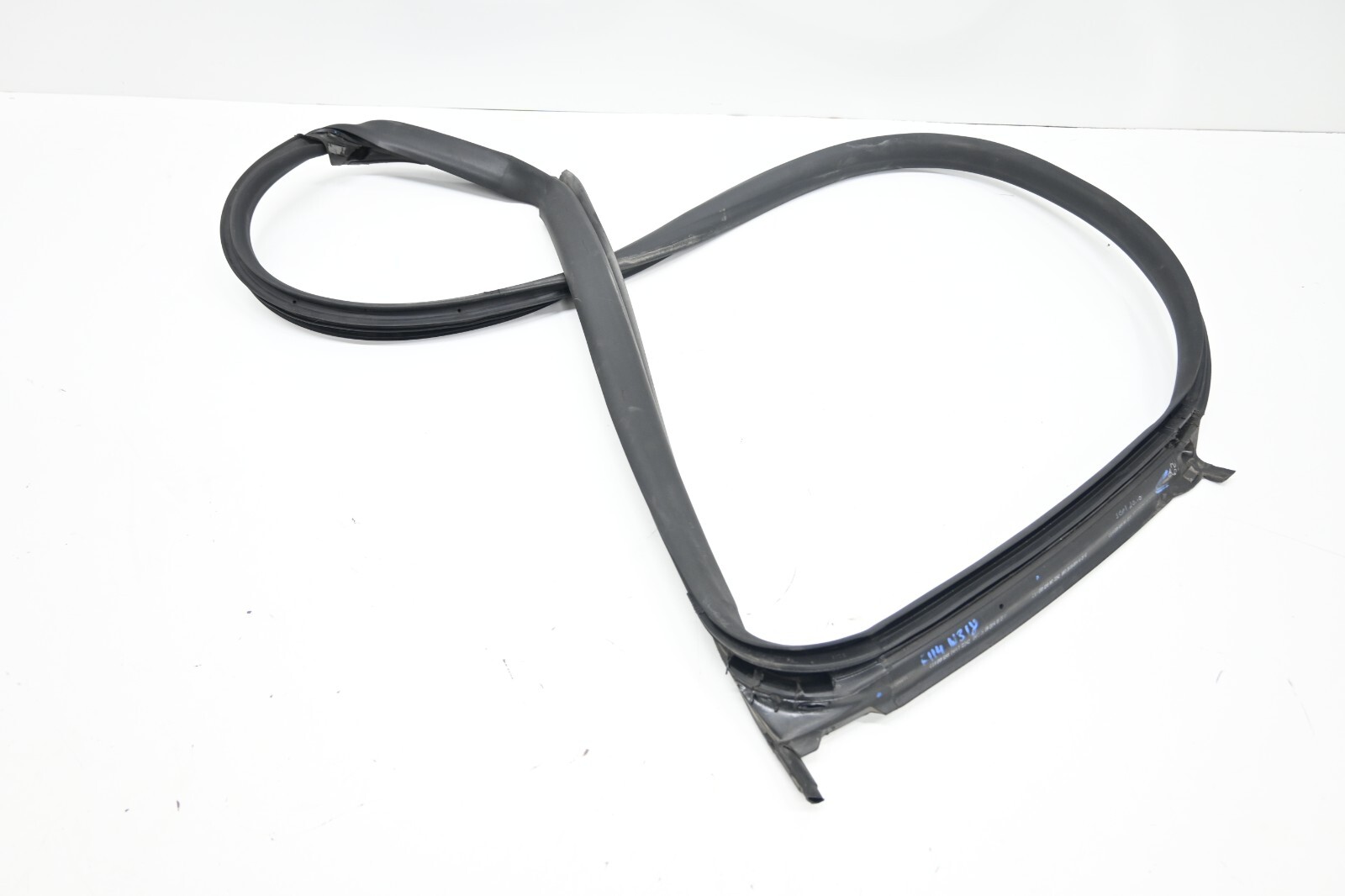 Maserati Ghibli 2014-2020 REAR+RIGHT Weatherstrip