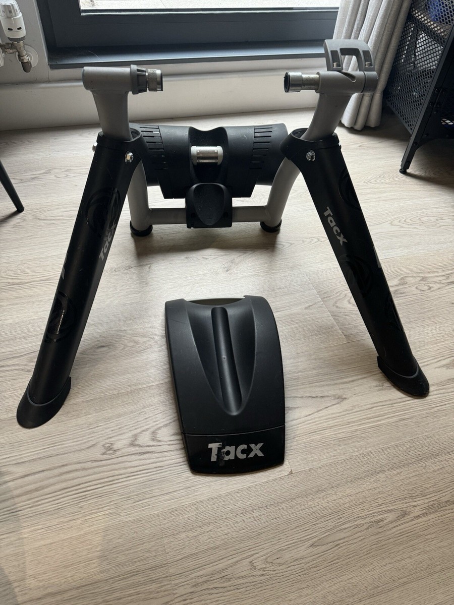 Tacx Bushido T2780 Trainer with £90 worth of extras!! UK