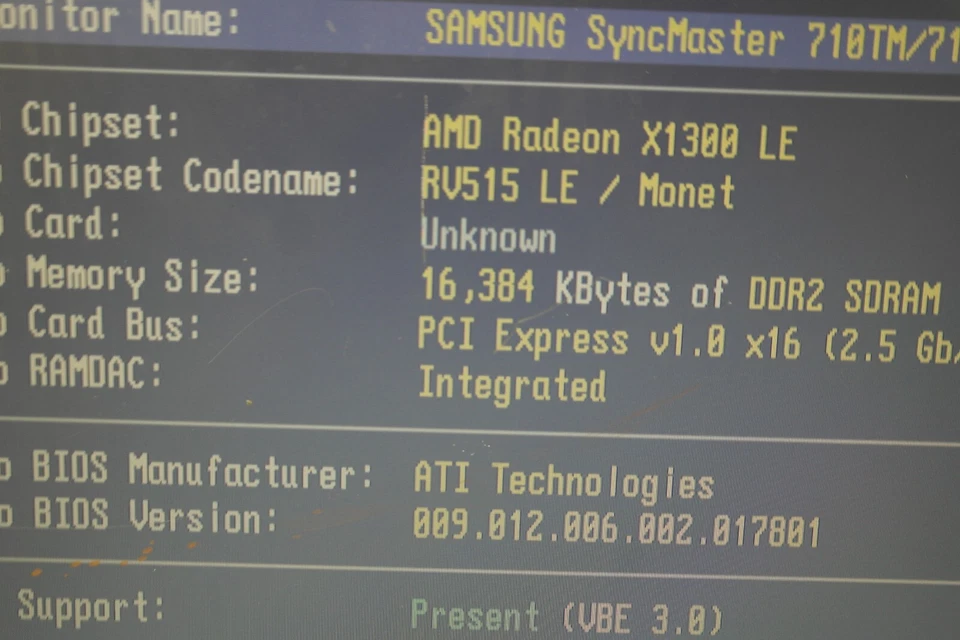 512MB ATI Radeon X1300 VGA RCA composite 16x  PCI-e Graphics Video Card - Image 2 of 4