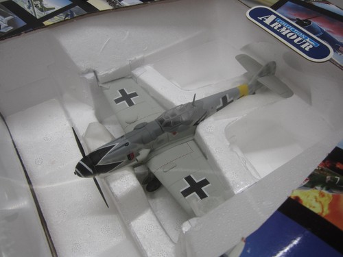 FRANKLIN MINT ARMOUR DIECAST BF-109 MESSERSCHMITT B11B633 Luftwaffe Hartmann 12 - Picture 2 of 9