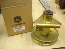 John Deere am124511 spindle assembly New OEM