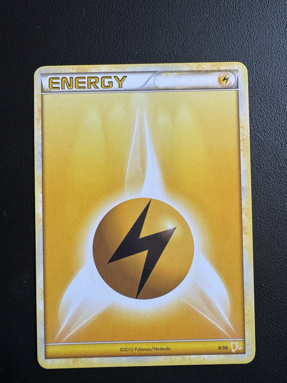 POKEMON TCG LIGHTNING ENERGY 9/30 HGSS TRAINER KIT RAICHU!!