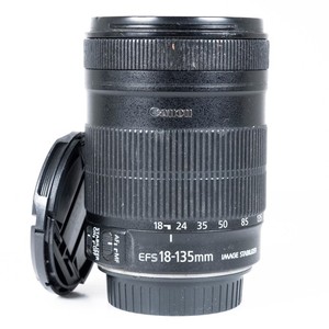 Canon EF-S 18-135mm f3.5-5.6 IS Camera Lens