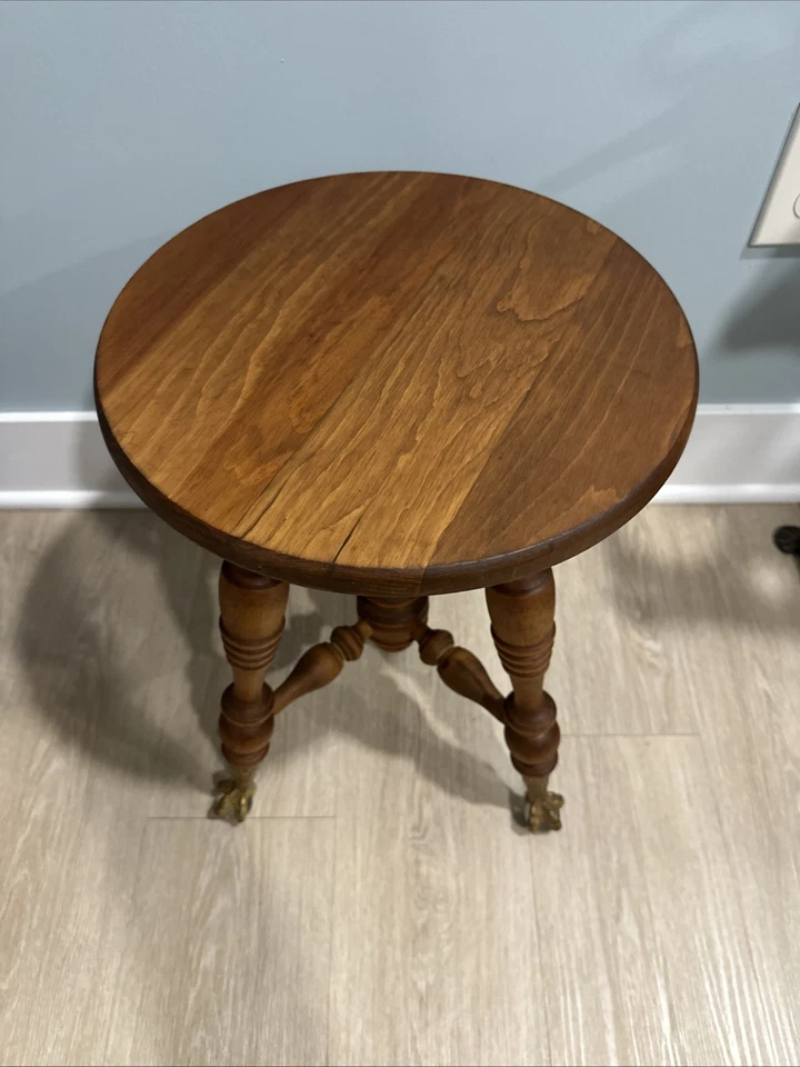 Taburete de piano de madera antiguo decorativo soporte para plantas con bolas de vidrio y patas de garra Foto 3 de 4