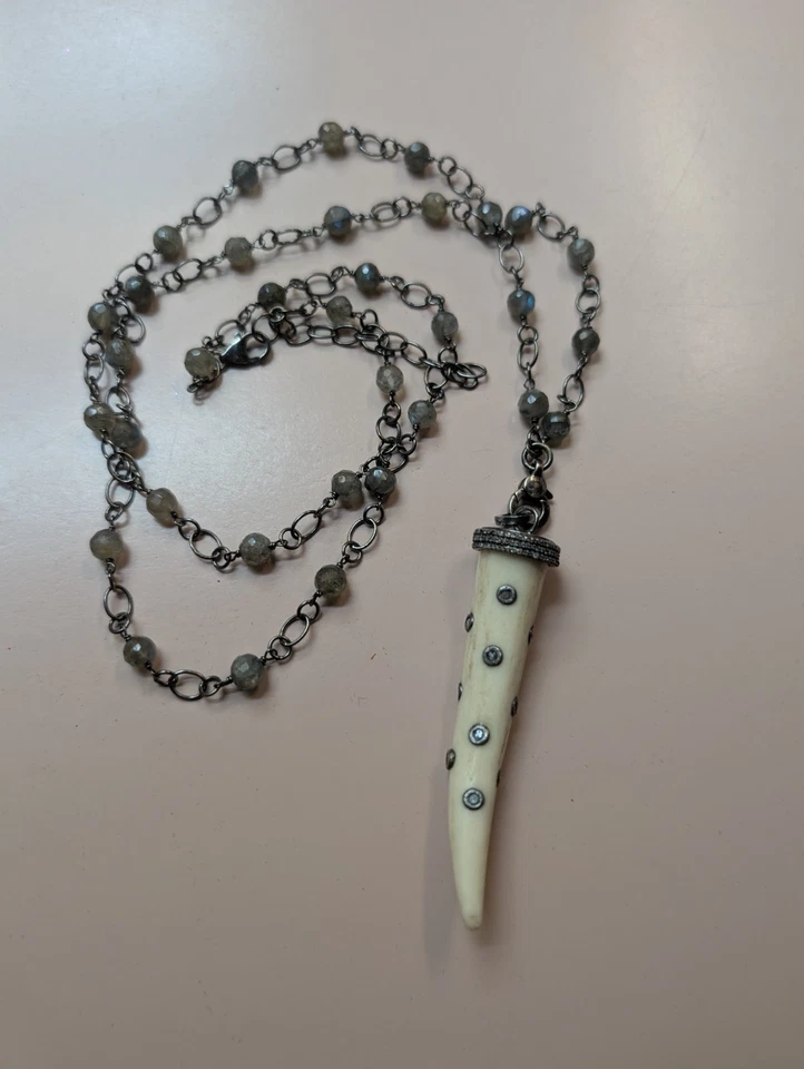 Pingente de colar incrustado de osso cravejado de pavê Premier Designs Christina R - Imagem 2 de 3