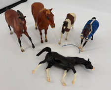 Vintage Breyer Horse Lot 5 Mixed Scale Brown Black White Plastic Figures