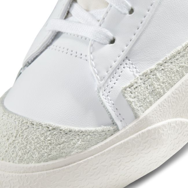 Nike Blazer Mid 77 Vintage men's sneakers mid vintage shoes white  BQ6806-100 | eBay UK