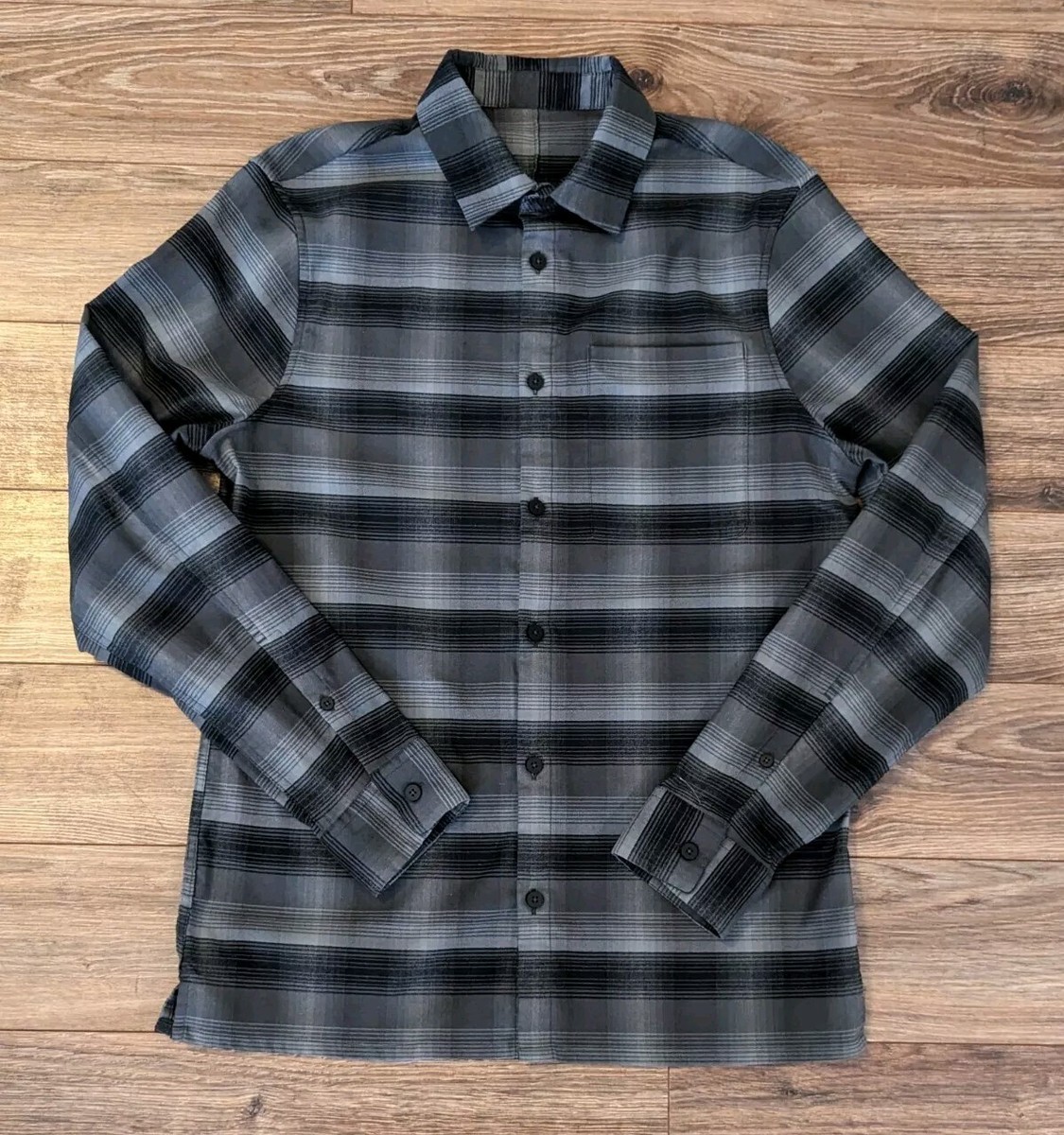 Lululemon Commission Shirt Mens Charcoal Black Striped LS Button Up - XS/S Lululemon Commission Shirt Mens Charcoal Black Striped LS Button Up - XS/S