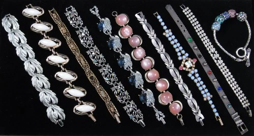 VTG 11 Bracelet Lot Rhinestone, Lucite LaRel, Trifari, Goldette, Tara, Lisner