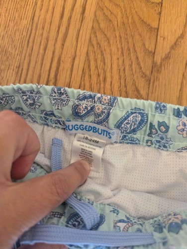 Traje de baño de verano para niños pequeños Rugged Butts 18-24 meses - Imagen 3 de 4
