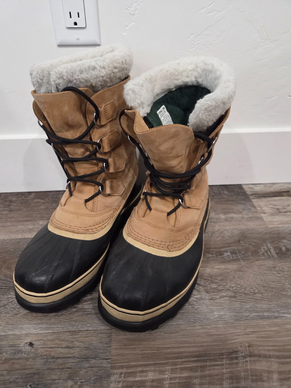 SOREL CARIBOU WATERPROOF WINTER BOOTS NM1000-281 MEN'S SIZE 10
Opens in a new window or tab