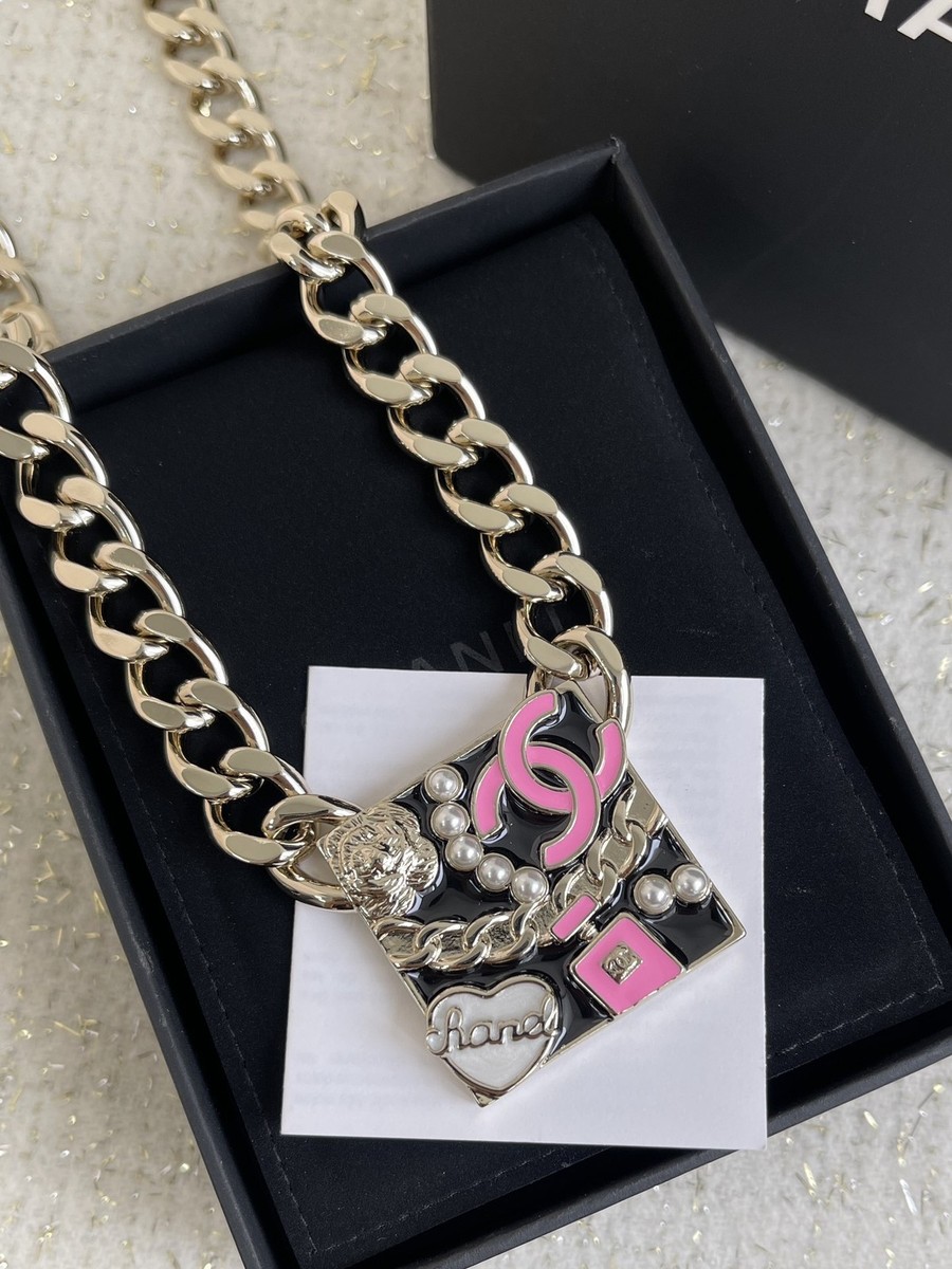 😍CHANEL Light Gold Hardware Black/Pink Crystal Pearl Inlaid
