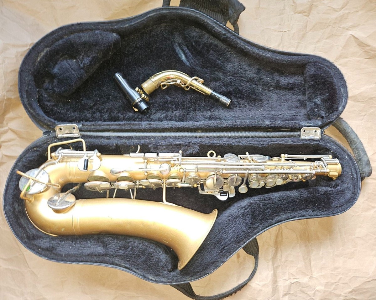 Selmer Bundy Alto Saxophone with ProTec case, USA, Good