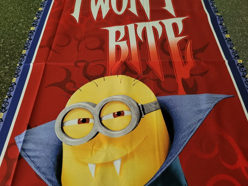 Панель Bite Me / A Minion 23x42 Minions Quilting Treasures I Won't Bite Halloween - Изображение 3 из 4