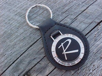 CLASSIC AMERICAN MOTORS RAMBLER ''R'' LOGO  LEATHER KEY FOB VINTAGE NOS HI-QUALITY
