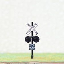 4 x HO railway grade crossing signals 2 targets one side lights black HO2BL