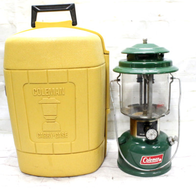 Vintage 1979 Coleman 2 Burner Lantern #220K With Yellow Clamshell Portable Case