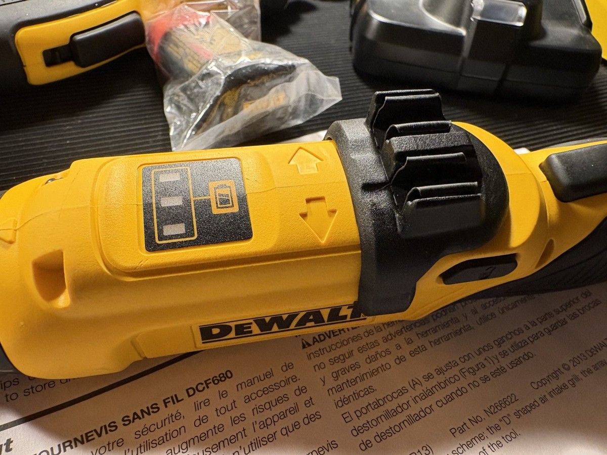 DEWALT DCF680N2 8V MAX Gyroscopic Screwdriver 2 Battery Kit for