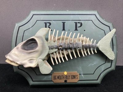 Gemmy Big Mouth Billy Bones Singing Fish Skeleton Decor FOR PARTS REPAIR