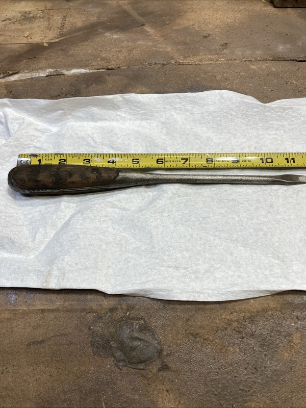 Vintage Perfect Handle No.6 Flat Tip  11 1/2”long Screwdriver