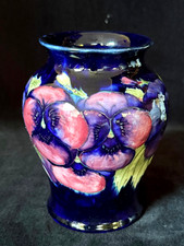 MOORCROFT PANSY FLOWERS VASE Dark Cobalt Blue MEIPING SHAPED 5.8 in., c1935