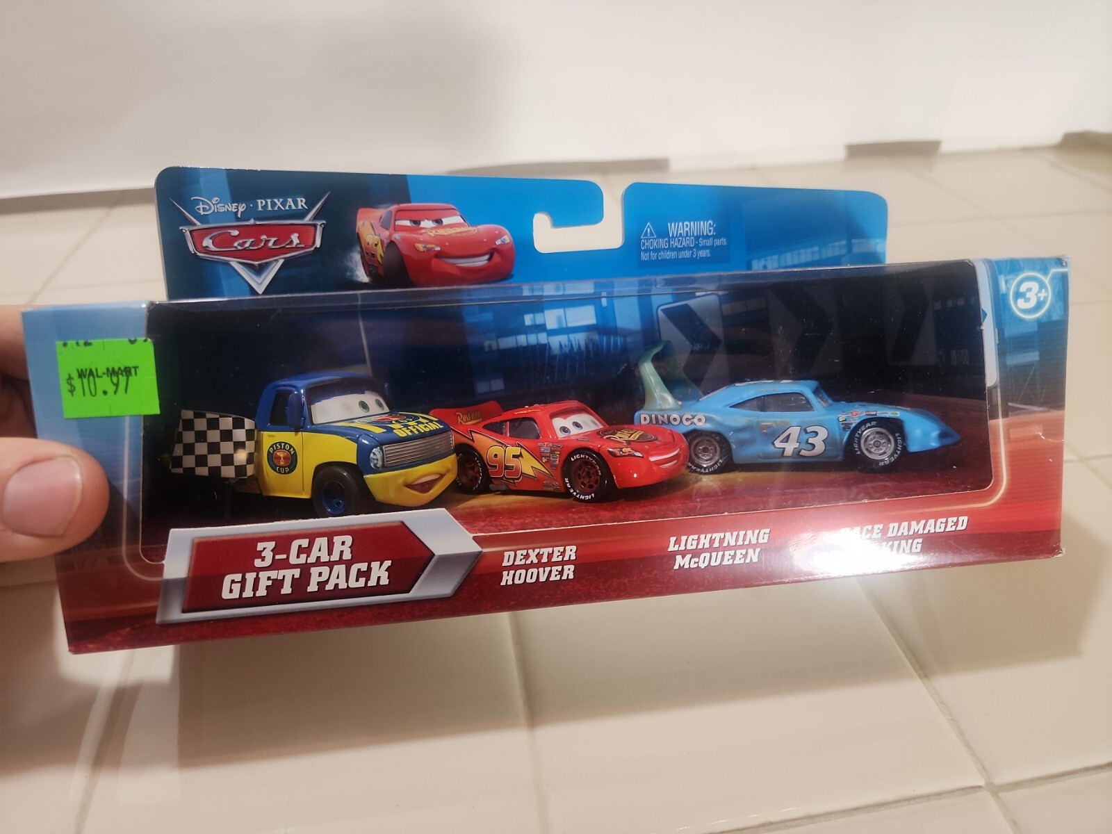 DISNEY PIXAR CARS DEXTER HOOVER LIGHTNING MCQUEEN RACE DAMAGED KING NS