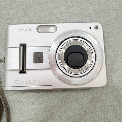 Casio Exilim EX-z57 5.0 MP Digital Camera Tested & Working No Battery