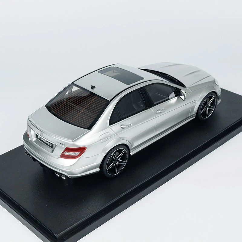 Coche GT Spirit 1:18 Mercedes Benz C63 AMG Resina Modelo GT462 Colección Foto 3 de 4