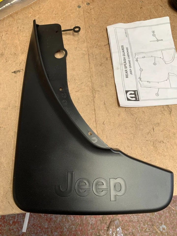 11-18 Grand Cherokee REAR MOLDED SPLASH GUARDS SET OF 2 OEM NEW MOPAR 82212020AE - Image 3 of 4