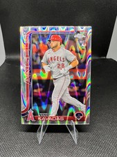 2025 Topps Chrome - Niko Kavadas #20 RayWave Refractor (RC)