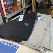 x2 Pairs Of Sz L Adidas Kids Ninos Originals Essentials Shorts - Black And Grey