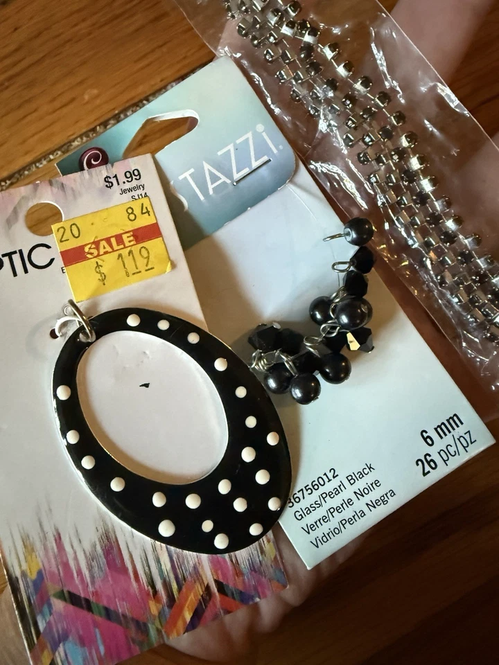 Lote de cuentas negras de lujo Foto 3 de 4