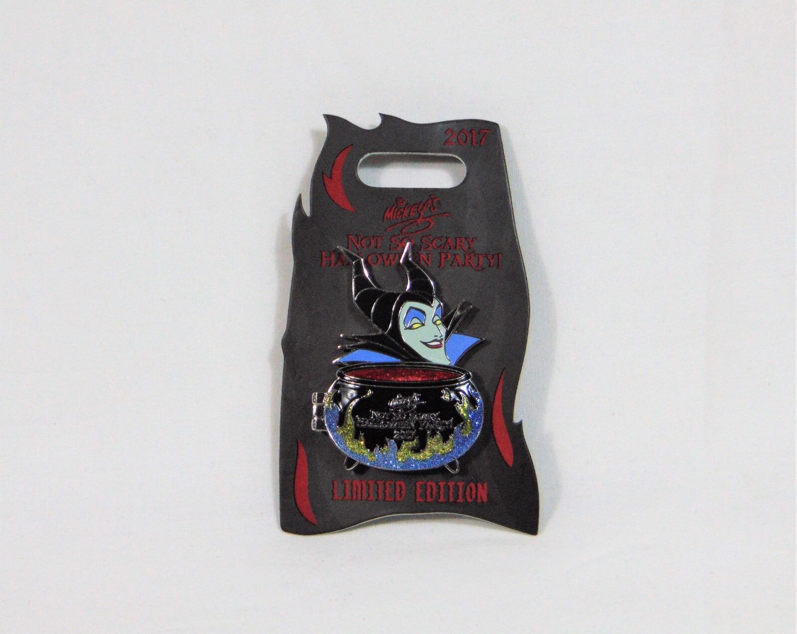 Disney 2017 Mickey Halloween Party Maleficent 3-D Hinged Pin LE 5400 NEW RARE