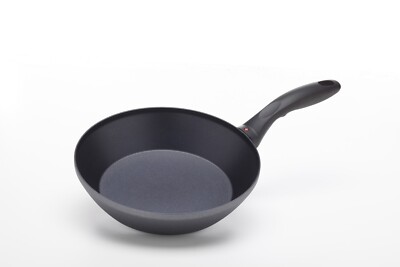 XD EDGE Nonstick Stir Fry Pan - 9.5'' (24 cm) 2.2 QT (2.1 L) - Open Box