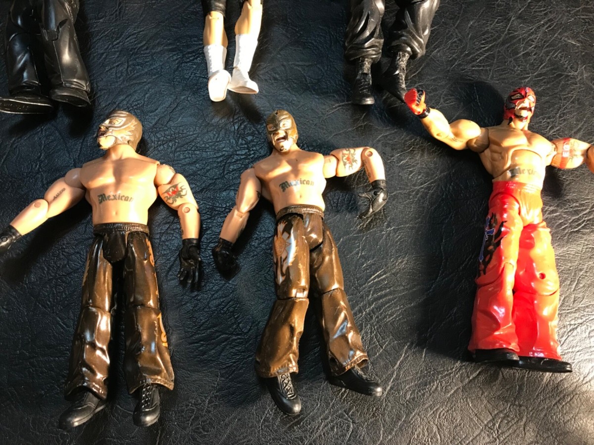 VINTAGE LOT SIZE WWE JAKKS PACIFIC WRESTLING ACTION FIGURES | eBay