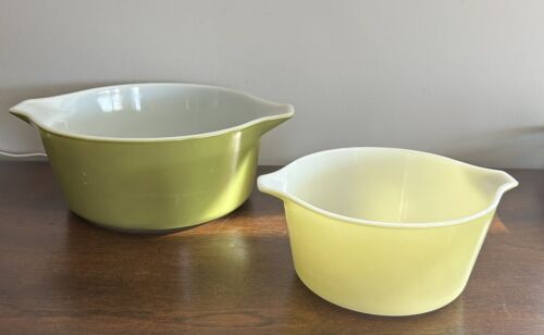 PYREX 2 Bake Serve Store Verde Green Casserole Dishes No Lids See Description - Picture 3 of 7