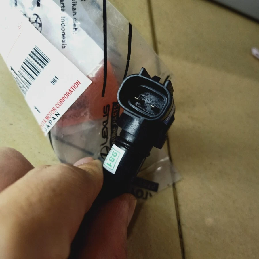 SENSOR DE VELOCIDAD DE TRANSMISIÓN ORIGINAL TOYOTA / LEXUS 89413-32011 OEM Foto 4 de 4