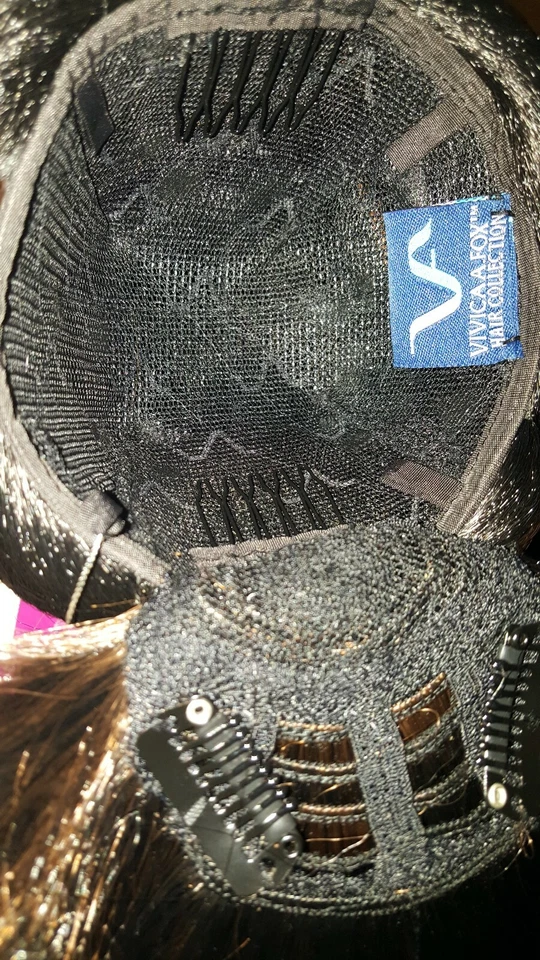 Vivica's Bang N Bun #2 Black Instant Bangs and a Bun Hump for Volume  Foto 4 de 4