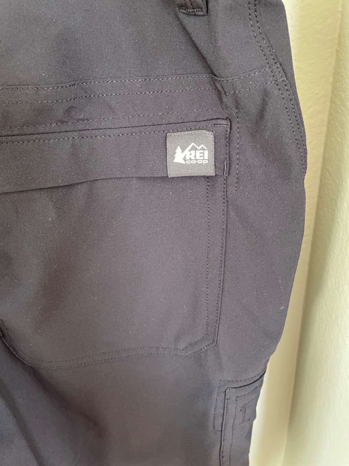 REI Co Op Petite Slim Active Hiking Pants in Black Si… Gem