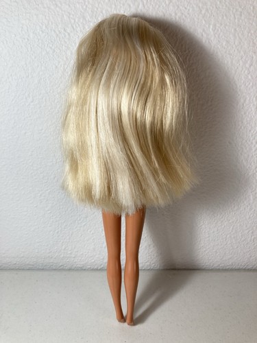 Mattel - Vintage 1997 Pearl Beach Barbie - Blonde, Bendable Legs - Picture 3 of 7