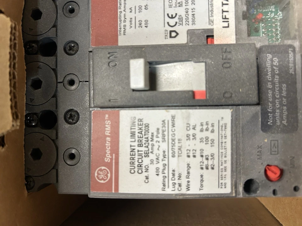 GE Spectra RMS SELA24AT0030 30A 480V 3 polos marco electrónico estuche moldeado CB-Nuevo Open Bo Foto 3 de 4